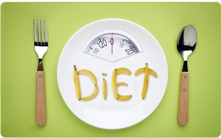 4. 규칙적인 식사 습관
불규칙적인 식습관은 우리 신체에 혼란을 야기하고 여러 영양소의 균형잡힌 체내 습수를 방해합니다. 그렇게 되면 건강한 신체가 우선시 되어야 하는 다이어트에 좋지 않은 영향을 미치는 게 당연하겠죠?